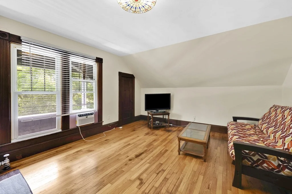 Photo of 36 Spruceland Ave