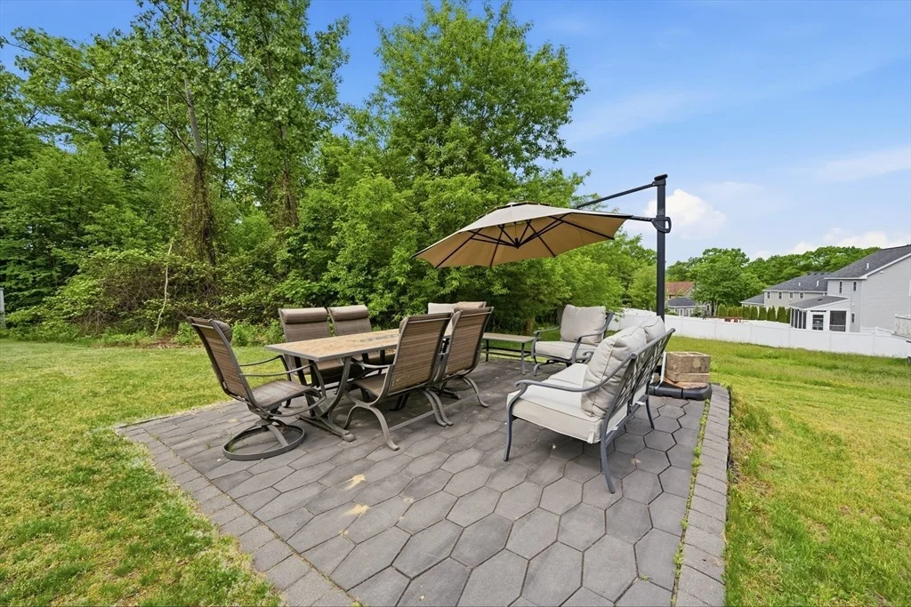 Photo of 11 Eileen Avenue