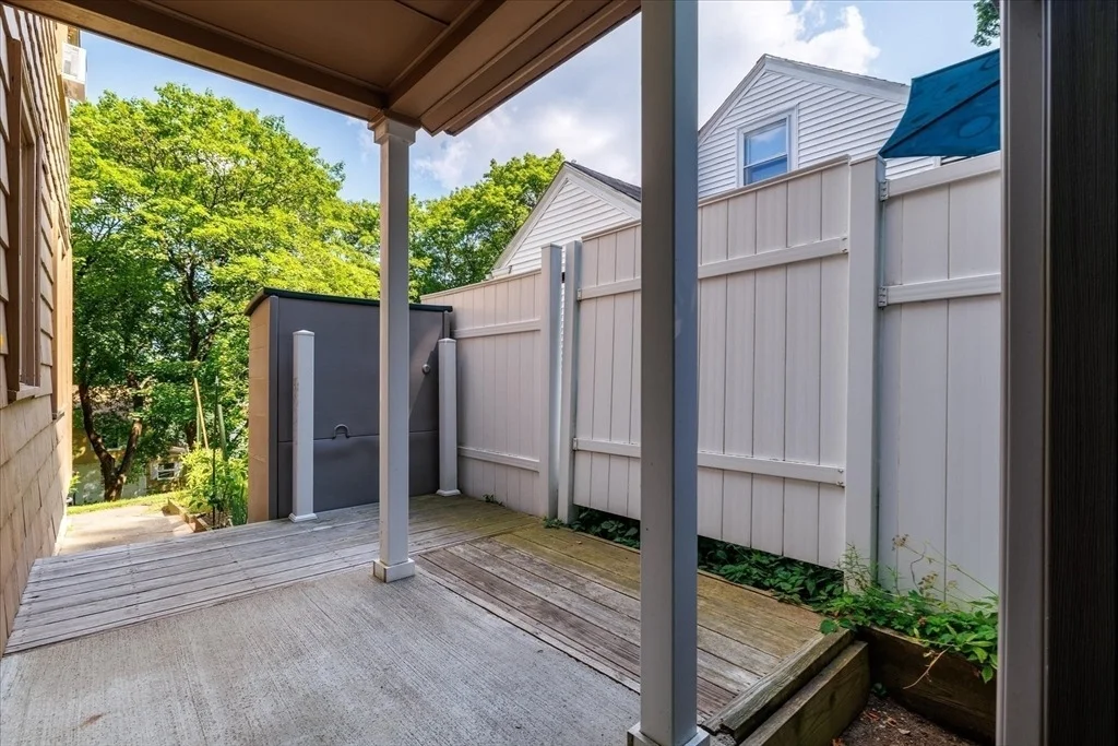 Photo of 30 Saint Elmo Rd