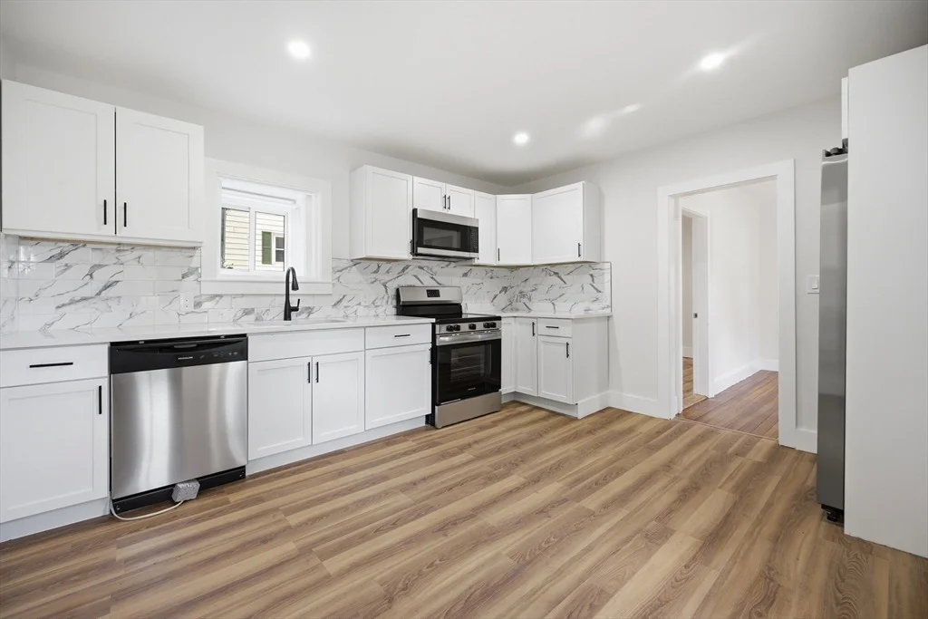 Photo of 323 Spring St