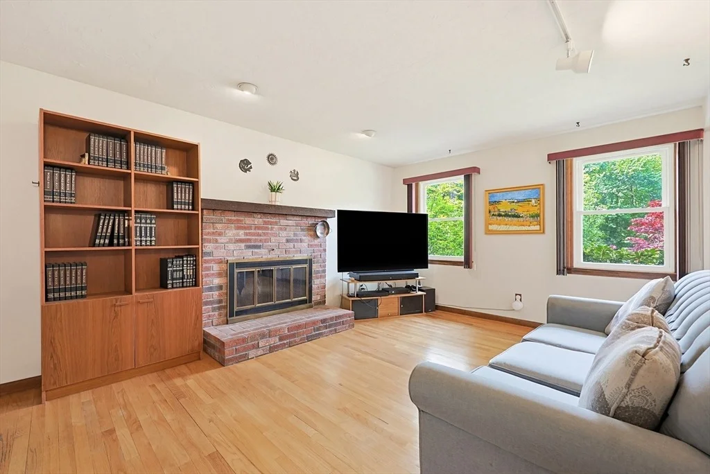 Photo of 218 Hampton Rd