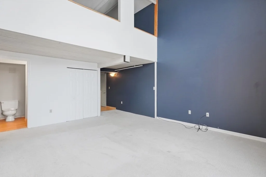 Photo of Unit 310 at 33 Maplewood Avenue
