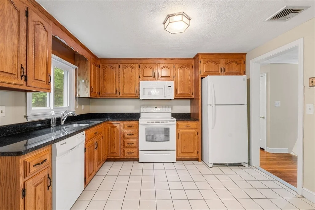 Photo of 15 Stanford Dr