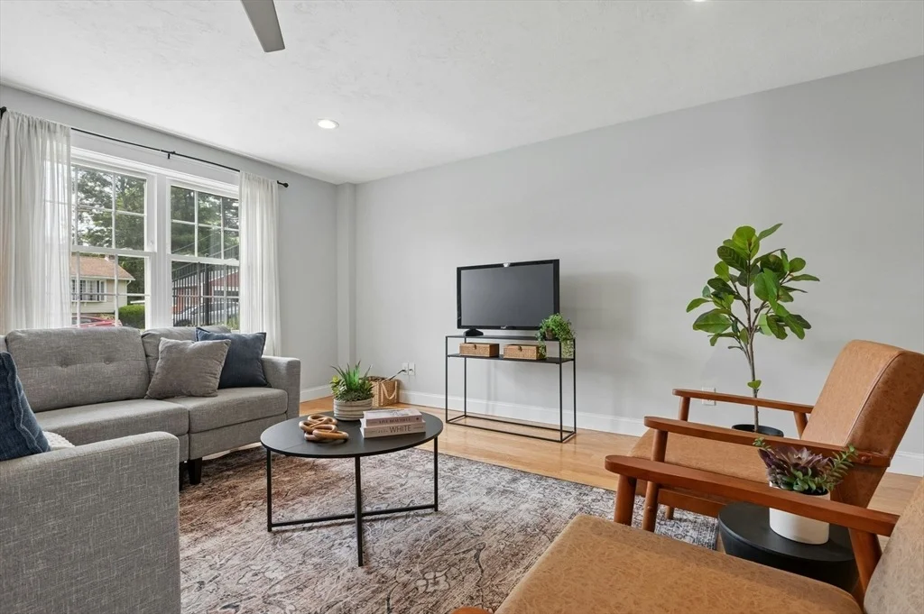 Photo of 129 Derby St