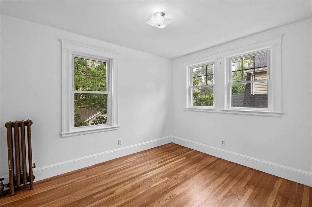 Photo of 33 Intervale Ave