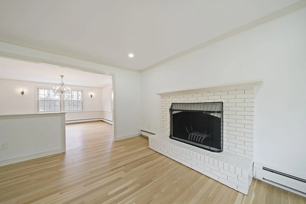 Photo of 49 Algonquin Rd