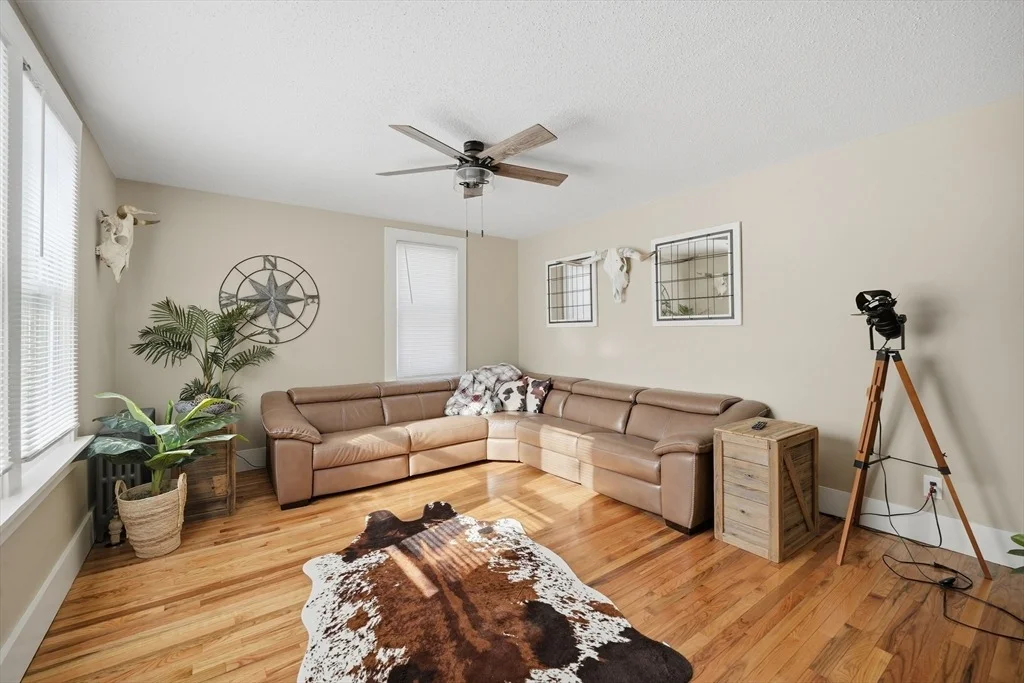 Photo of 3076 Boston Rd
