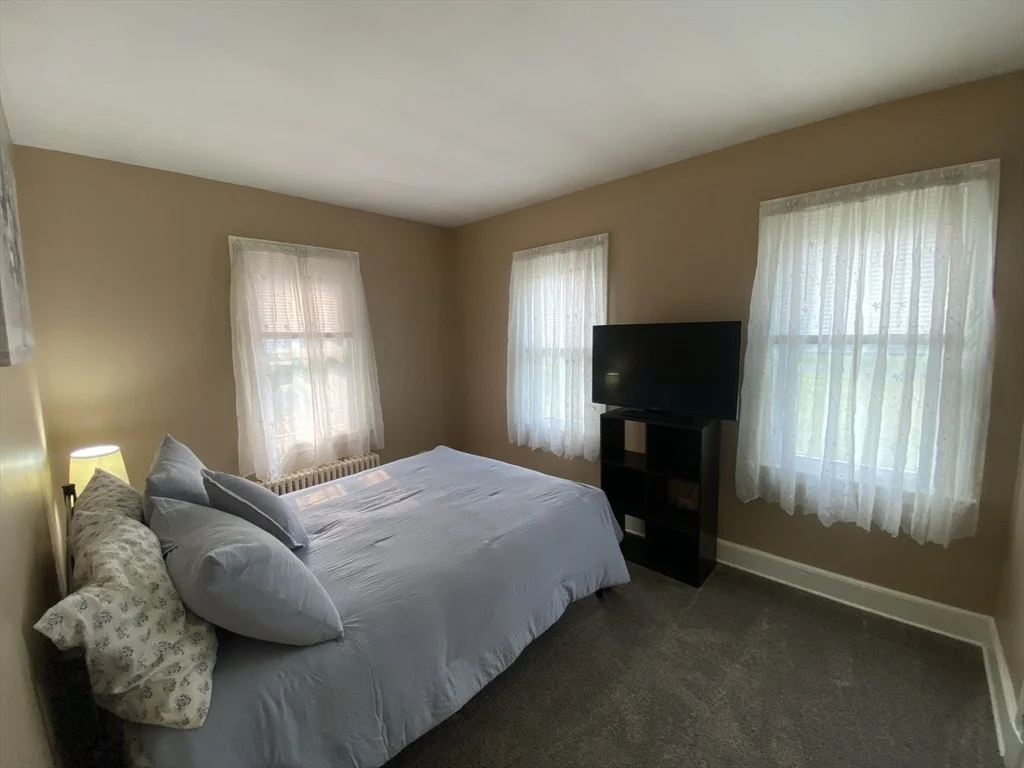 Photo of 84 Thayer Rd