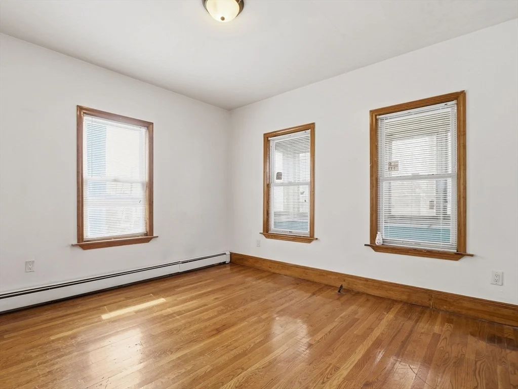 Photo of 10 Almont Ave