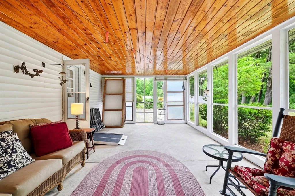 Photo of 48 Hickory Dr