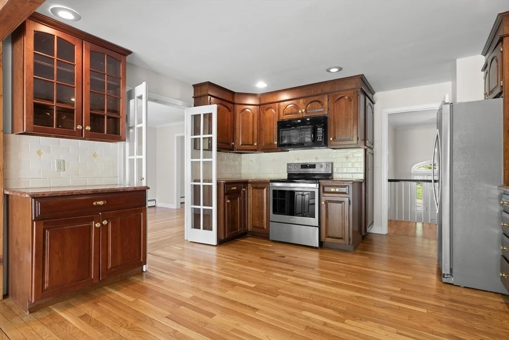 Photo of 10 Parsonage Ln