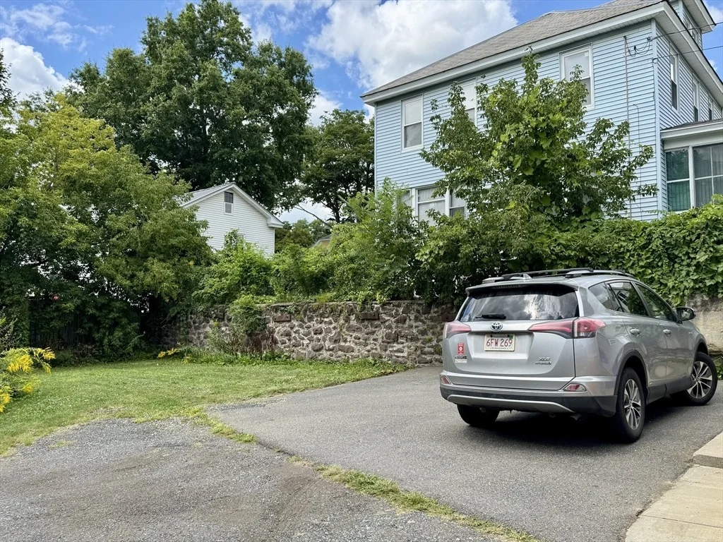 Photo of 104 Davis Street