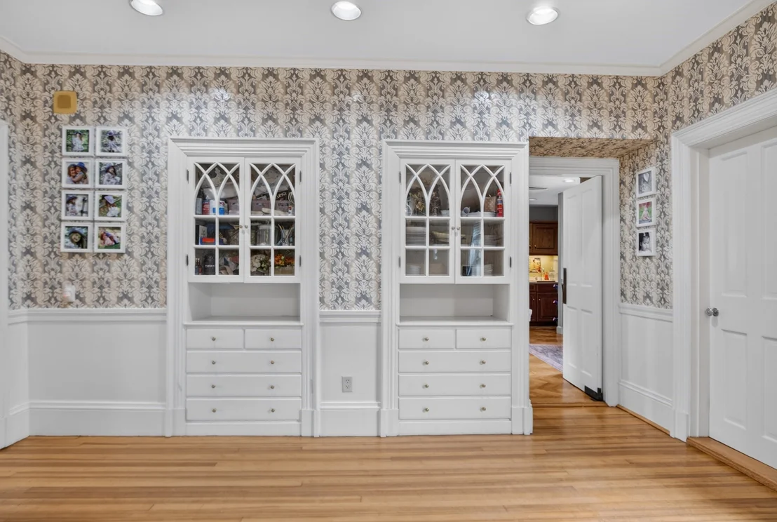 Photo of 141 Chestnut St