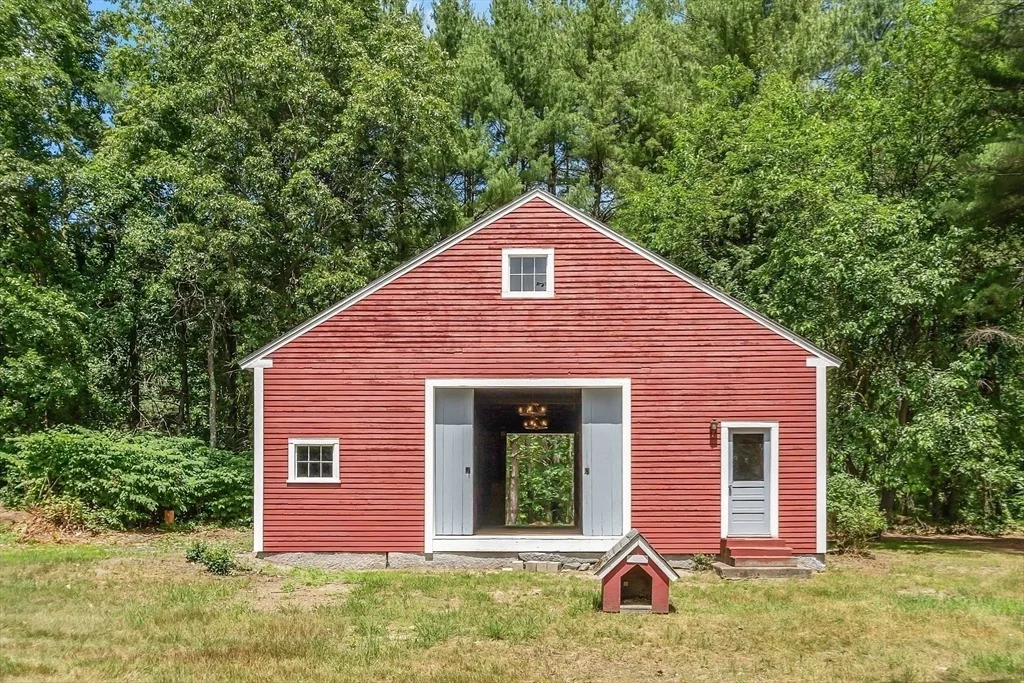 Photo of 573 Longley Rd