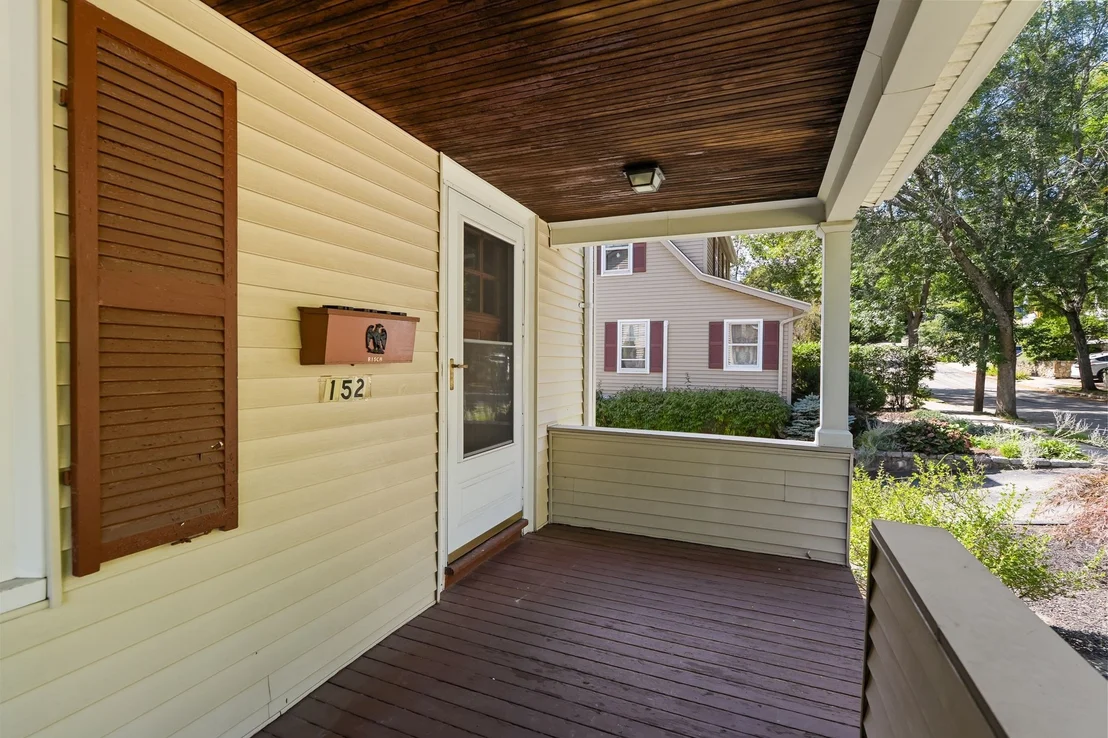 Photo of 152 Mount Vernon St