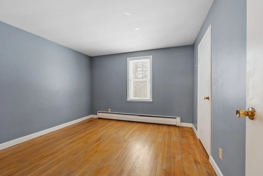 Photo of 484 Intervale Ave