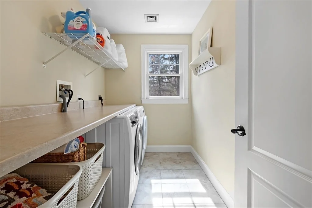 Photo of 9 Great Acres Dr