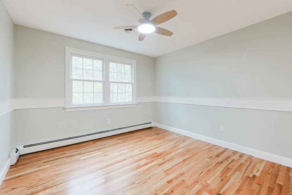 Photo of 2 Fieldstone Dr