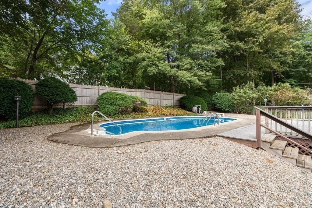 Photo of 51 Wildrose Ave