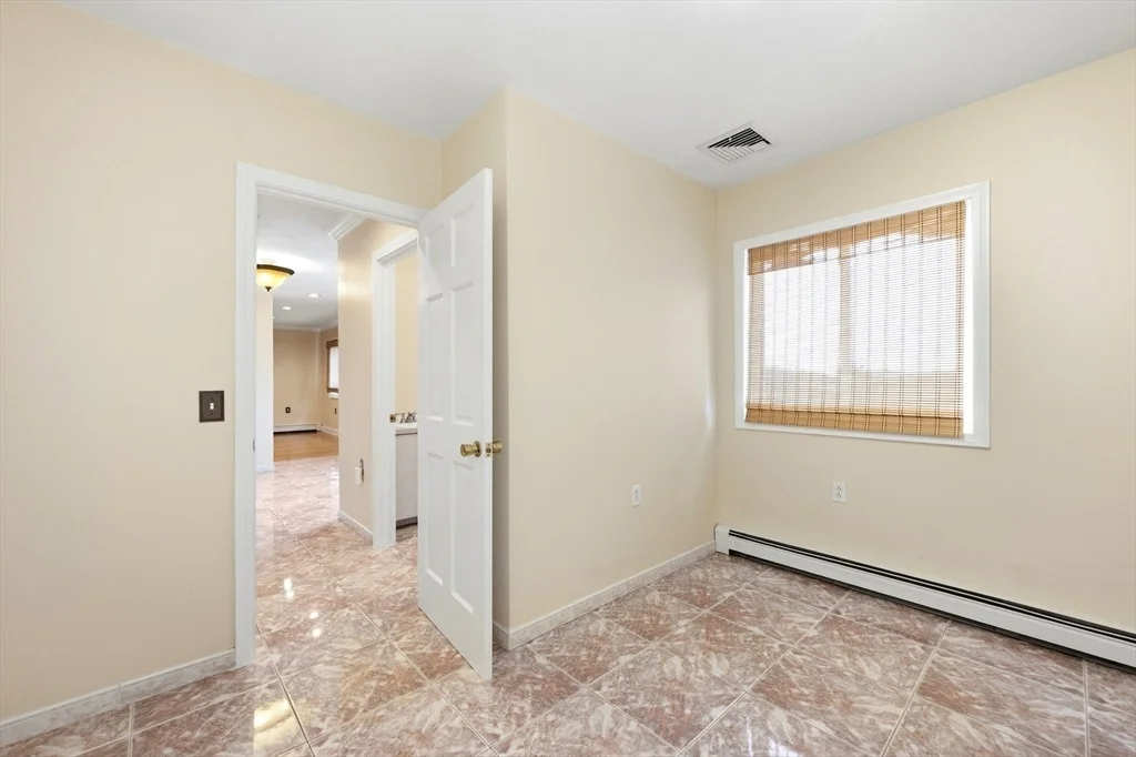 Photo of 12 Parkway Dr