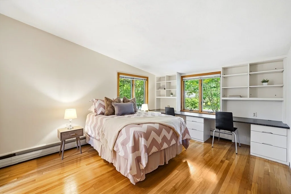 Photo of 6 Angier Rd