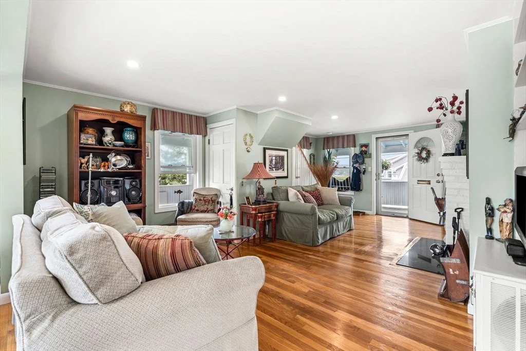 Photo of 13 Riverside Rd