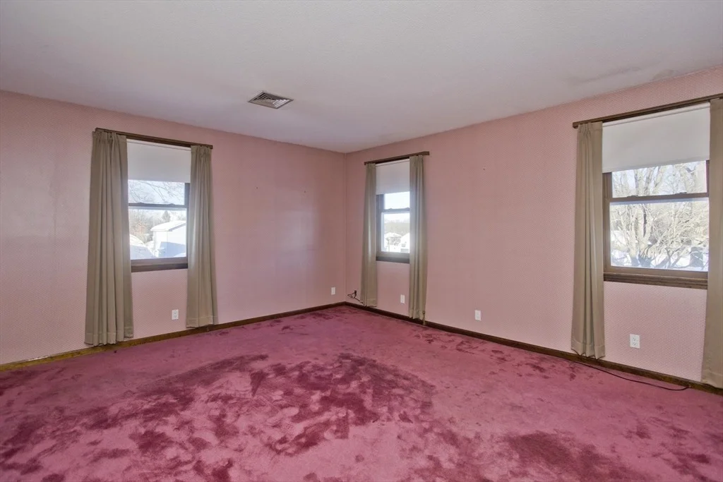 Photo of 119 Oakridge St.