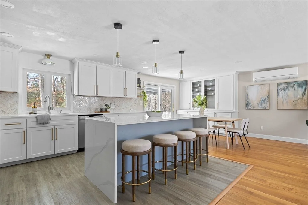 Photo of 7 Dean Cir
