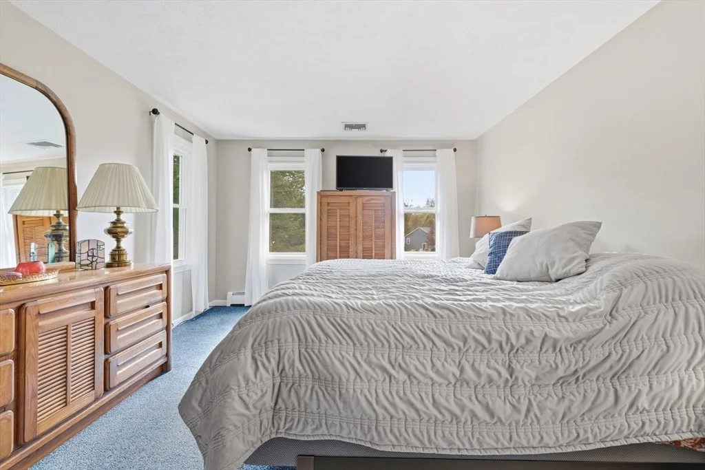 Photo of 25 Towpath Dr