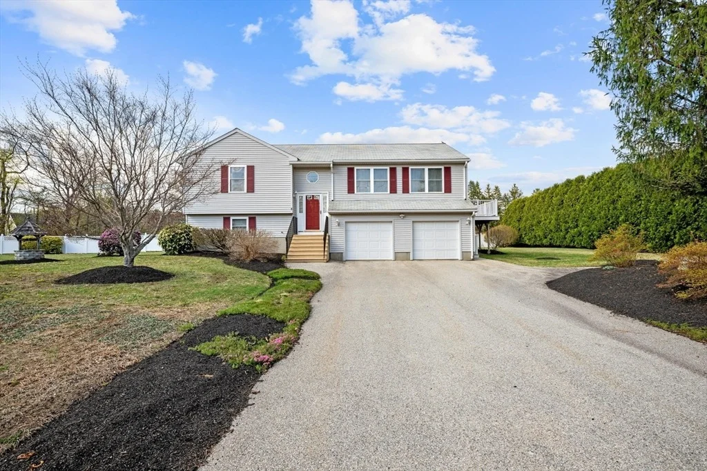 Photo of 8 Mayfair Circle