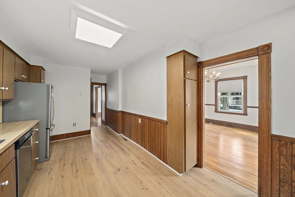 Photo of 8 May Avenue
