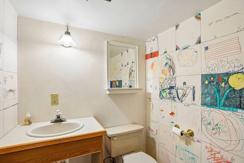 Photo of 2 Berkley Cir