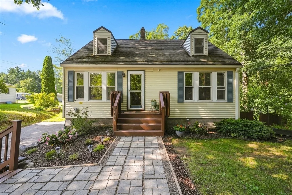 Photo of 2346 Main St
