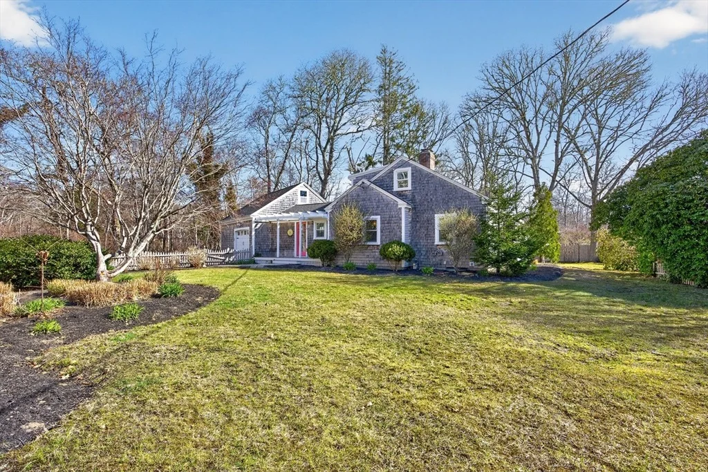 Photo of 14 Lovers Ln