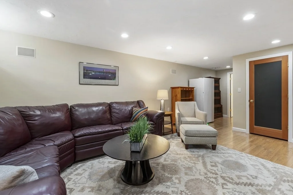 Photo of 11 Southwoods Cir