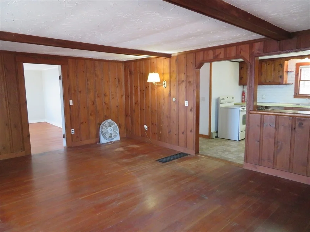 Photo of 103 King Philip Rd