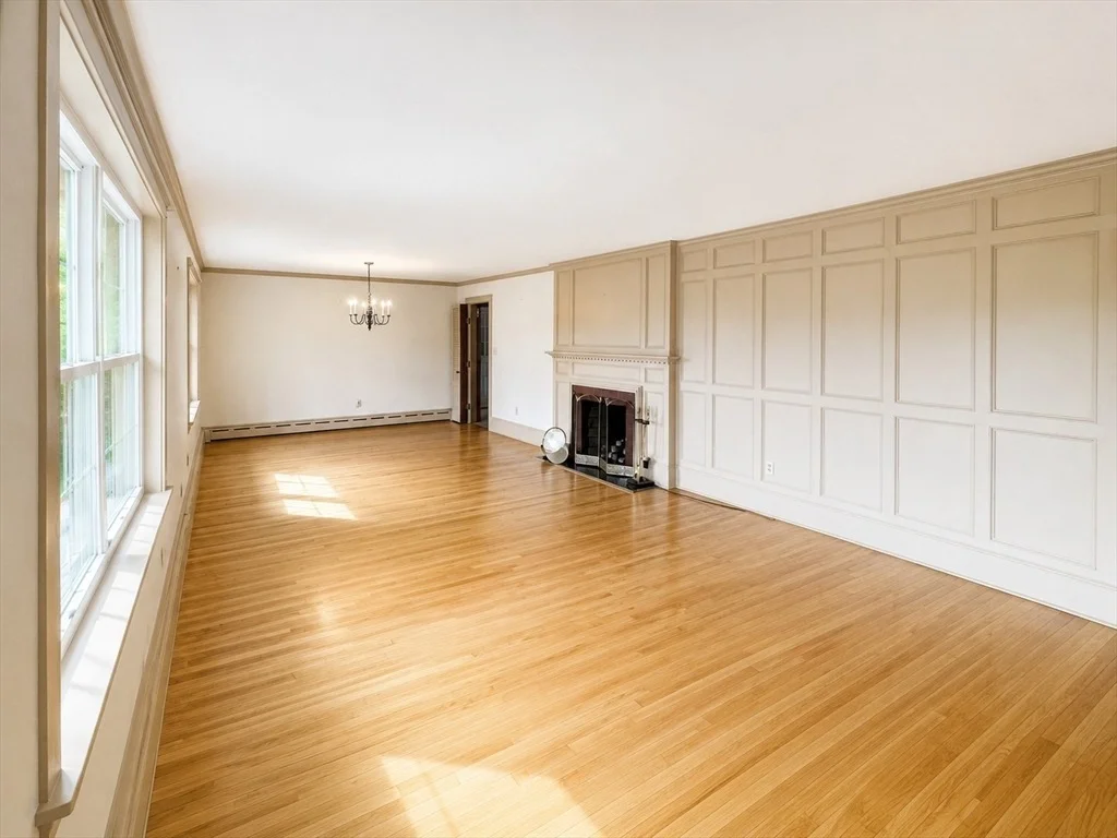 Photo of 212 Charlton Road