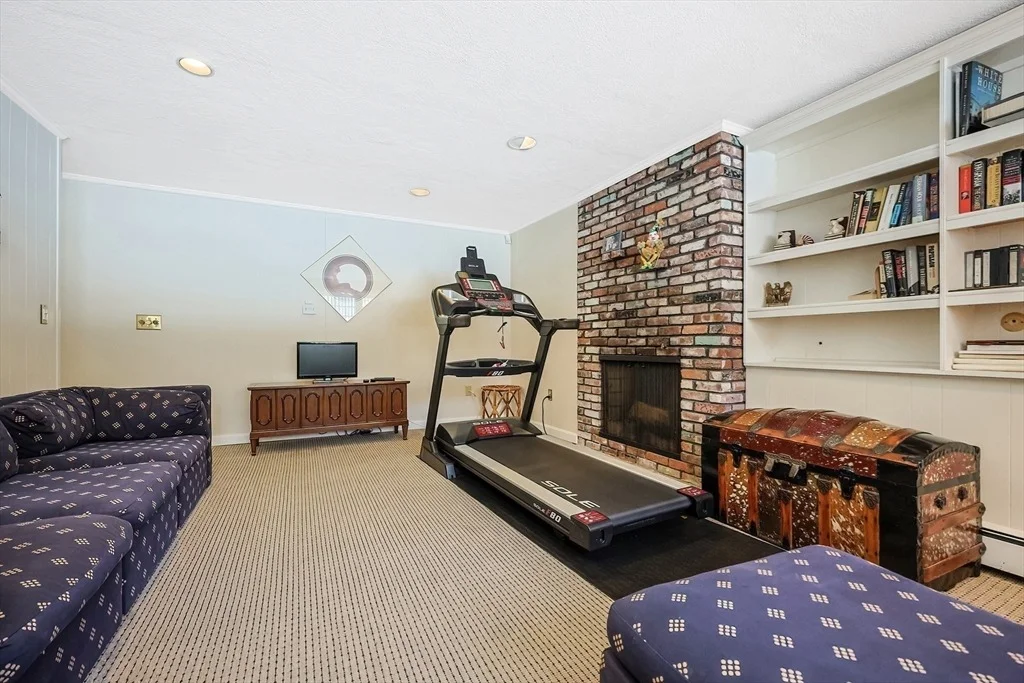 Photo of 3 Vaillencourt Dr