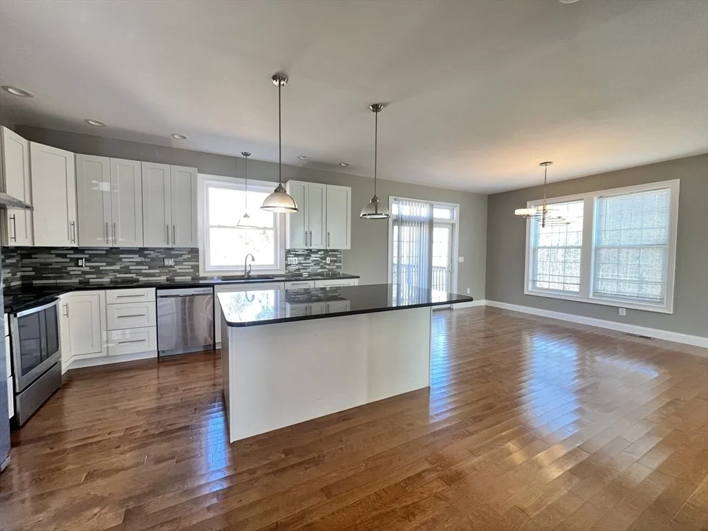 Photo of 465 Montgomery Rd