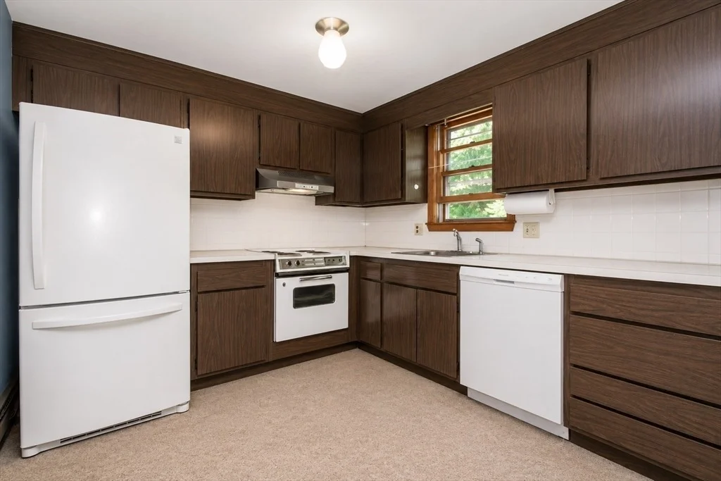 Photo of 33 Daniel Dr.