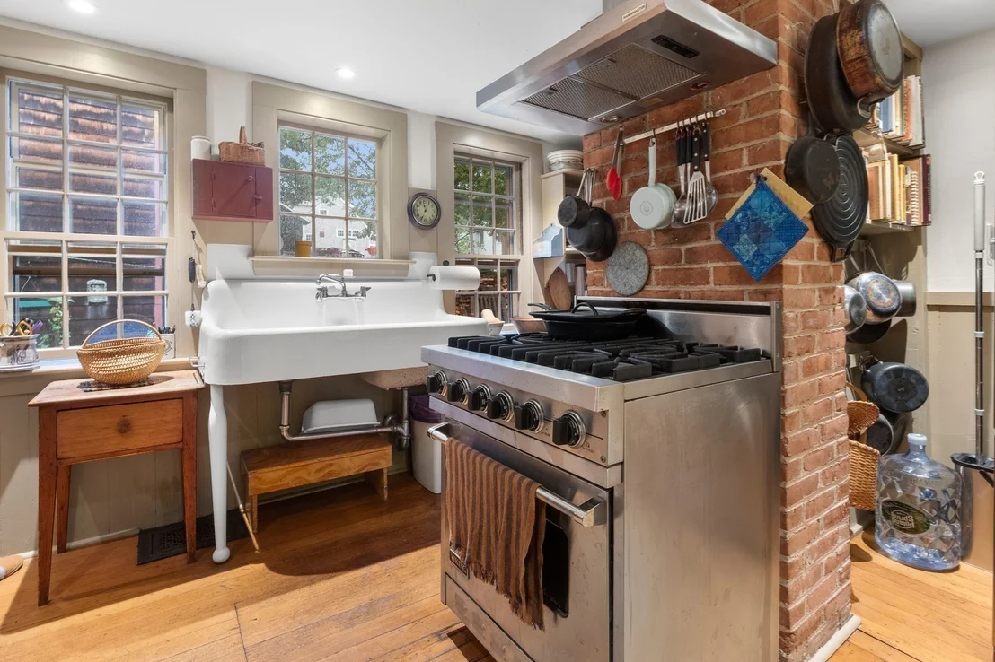 Photo of 146 Leonard St