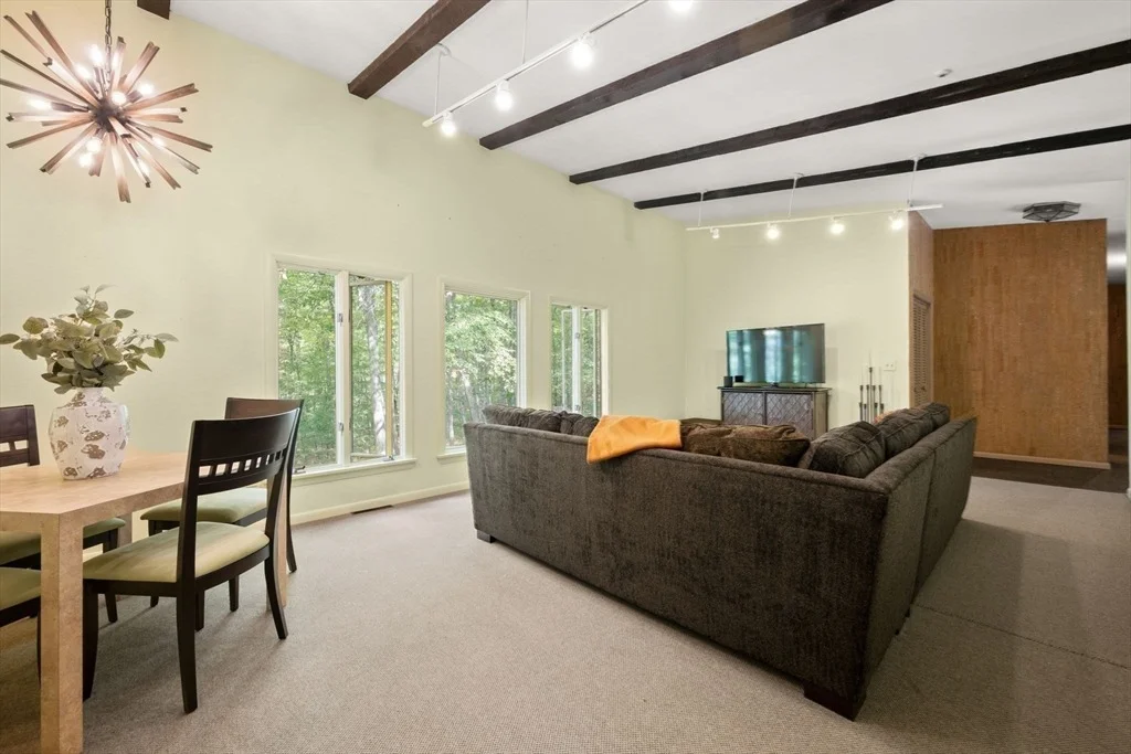 Photo of 23 Indian Ridge Road