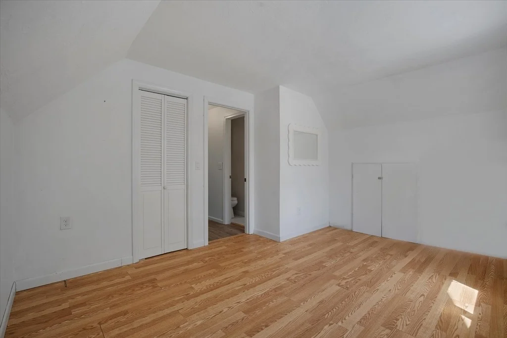 Photo of 42 Beechwood Dr