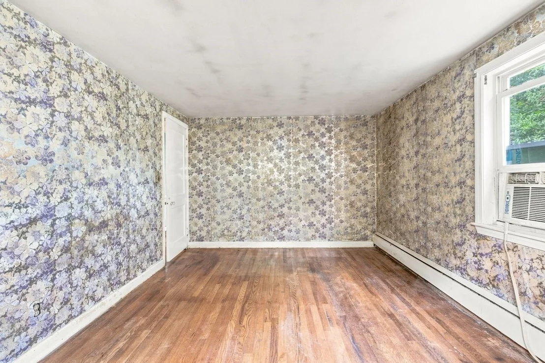 Photo of 8 Charlesgate Road