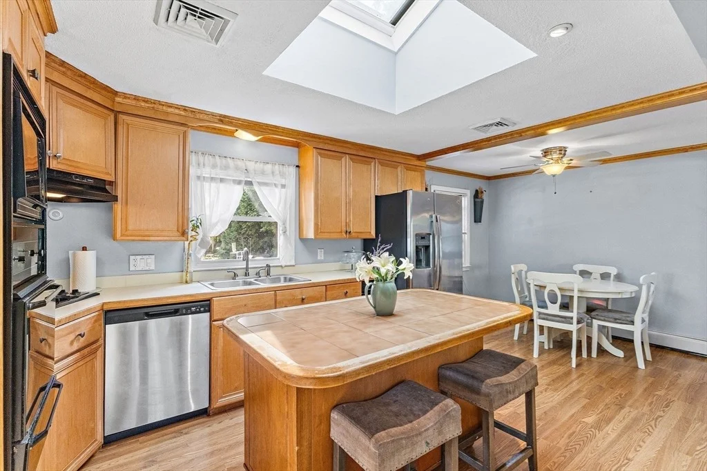 Photo of 28 Lillian Ter