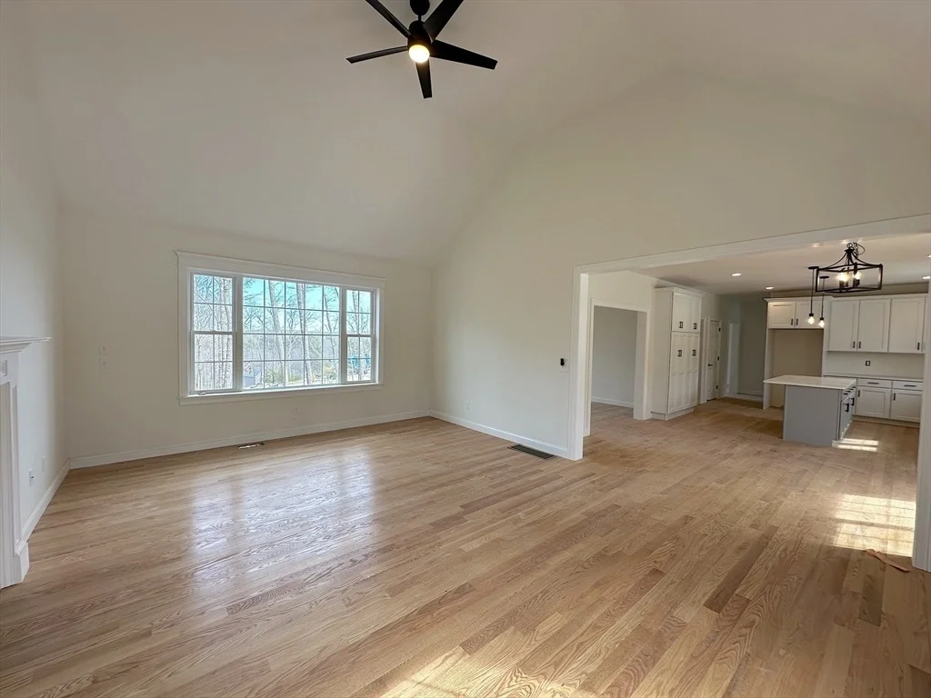 Photo of 31 Oriole Dr