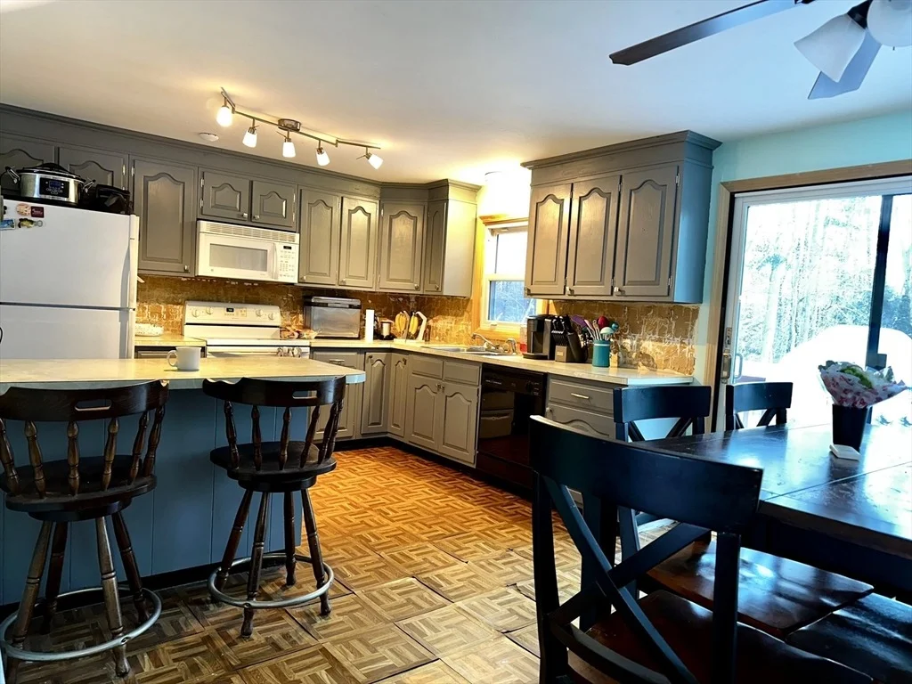 Photo of 47 Newcomb Rd