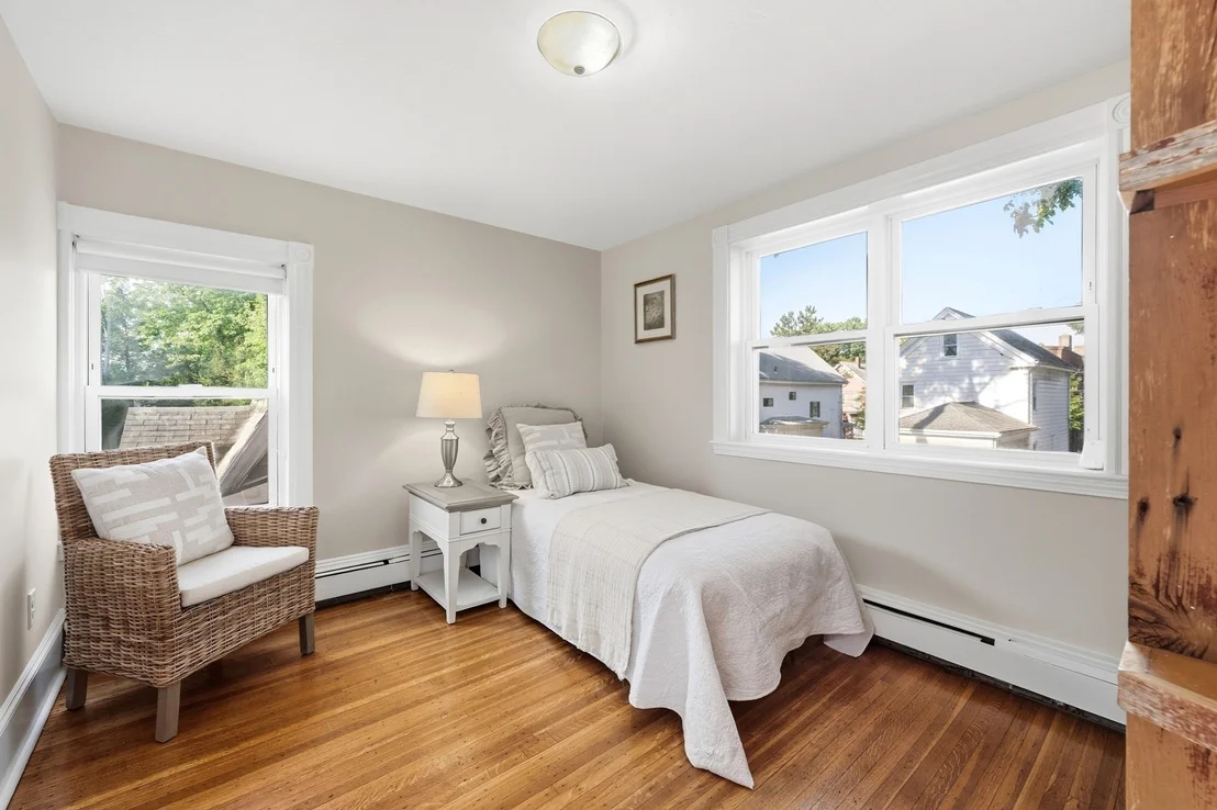Photo of 12 Linden Pl