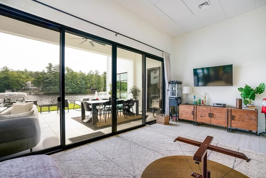 Photo of 226 Lakeview Drive