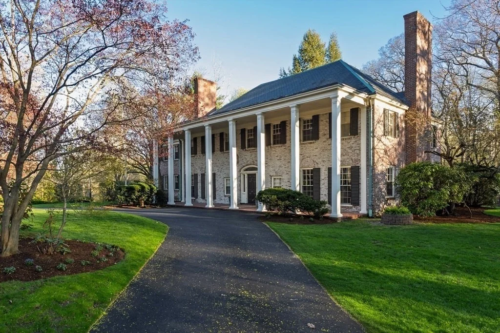 Photo of 300 Warren St.